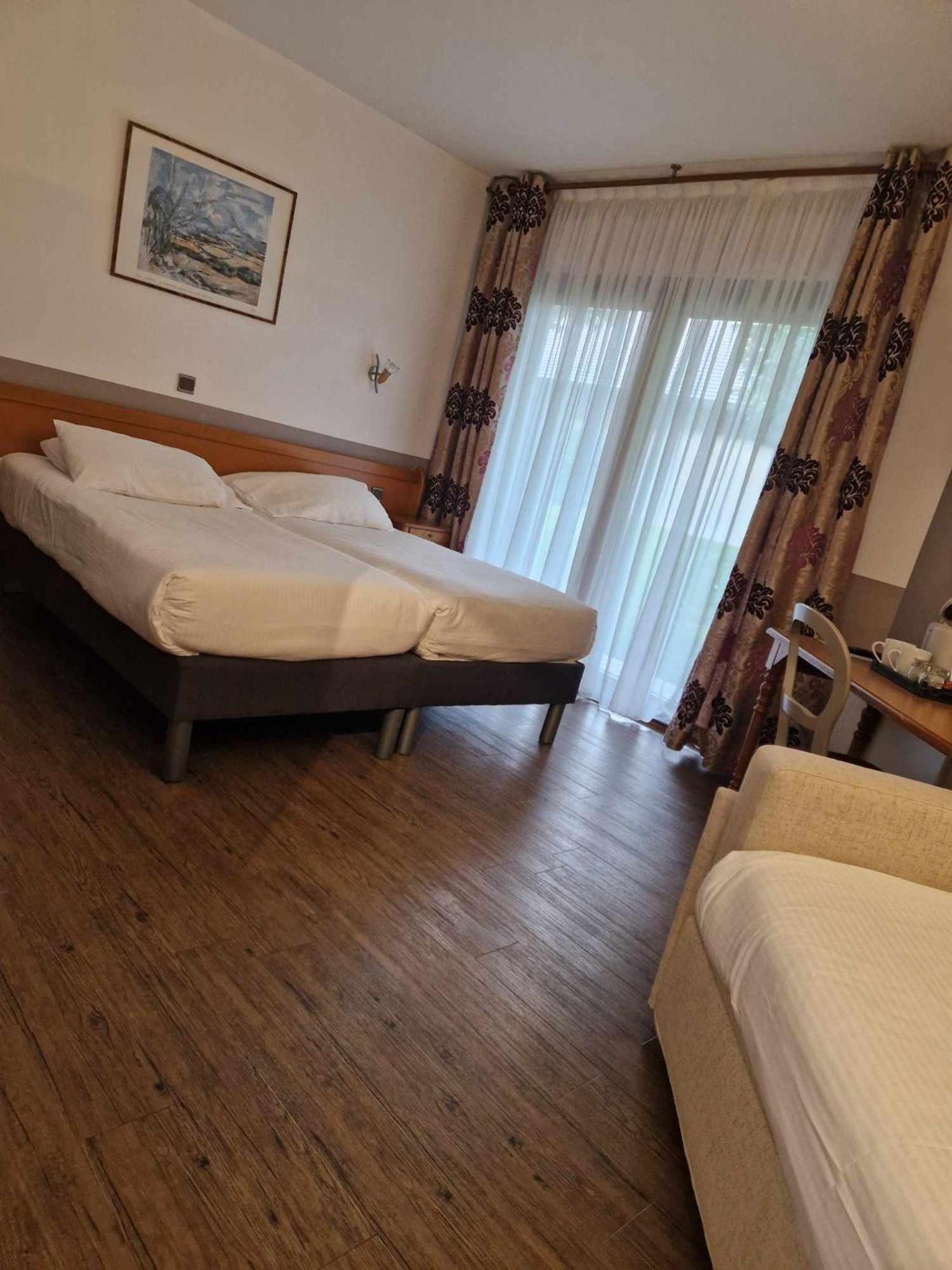 Sure Hotel By Best Western Saint-Quentin Ouest Holnon Bagian luar foto