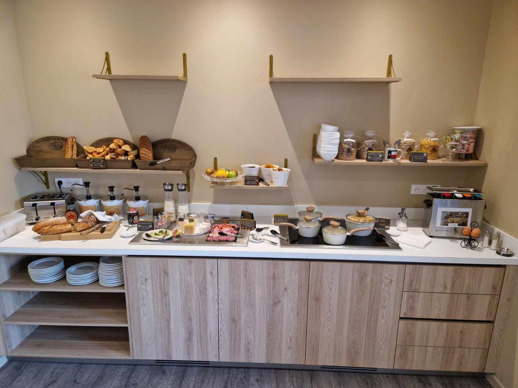 Sure Hotel By Best Western Saint-Quentin Ouest Holnon Bagian luar foto