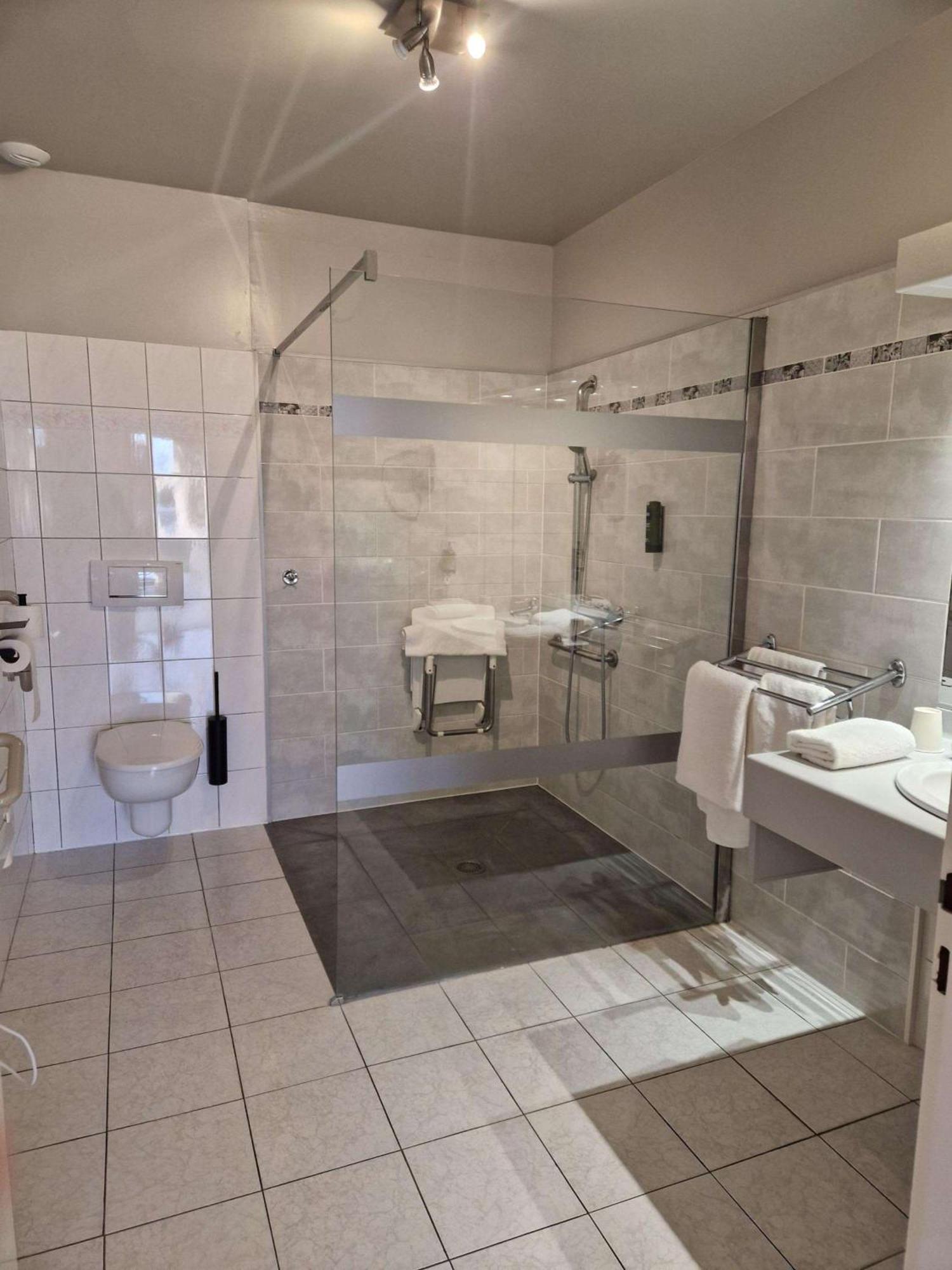 Sure Hotel By Best Western Saint-Quentin Ouest Holnon Bagian luar foto